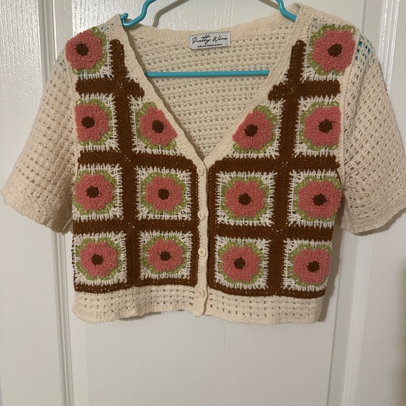 Pretty Wire Tops - Pretty Rebellious Floral Crochet crop top 100% cotton Boho size s